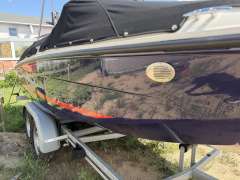 Bayliner Element E6 mit Scheibe Bayliner Element E6 mit Scheibe