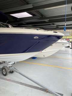 Sea Ray 220 SSE Sport boat