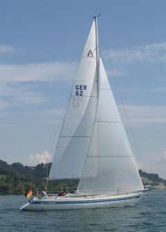 Helmsmann Athena 34