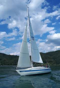 Helmsmann Athena 34