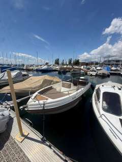 Karel Ithaca 550 Center console