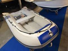 Maxxon 320 RIB