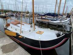 Zwarte Zwaan Vollenhovense Bol 8.50m. Platbodem