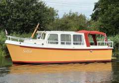Compact 800 OK Yacht à moteur