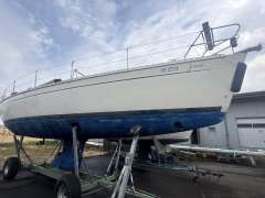 Hanse 371 Sailing yacht