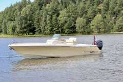 Chris Craft 23 Catalina Center console