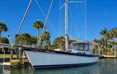 [80-151-4] Sailing yacht