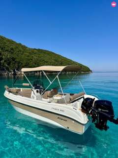 Karel Ithaca 550 Konsolenboot