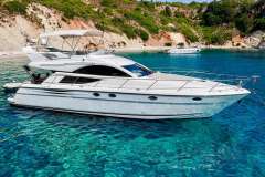 Fairline Phantom 50 Motoros yacht