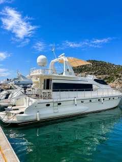 Azimut 71 Fly Yate a motor