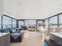 Floating Home 44