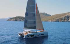 Excess 11 Pulse Line Catamaran - R&uacute;na Katamarán