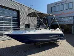 Quicksilver 500 Commander Sport boat