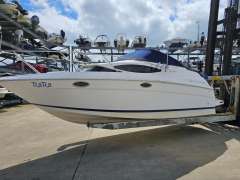 Regal 2565 Window Express Motor yacht