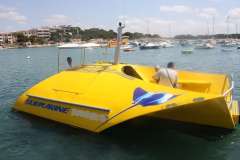 Commercial Submarine boat Yate a motor