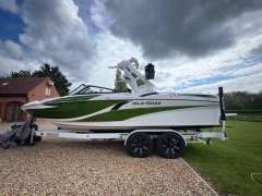 Centurion Fi23 Motor yacht