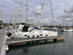 Beneteau Oceanis 351 Plachetní jachta
