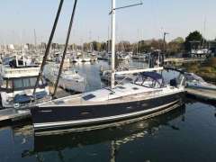 Jeanneau Yacht 54 Plachetní jachta