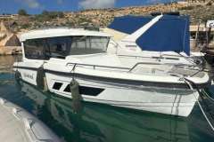 Unclassified 27 Cabin Motoryacht