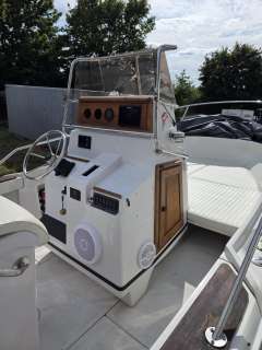 Boston Whaler 21 Outrage