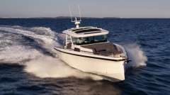Axopar 45 Cross Top Yacht a motore