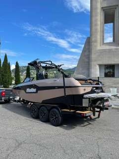 Malibu M240 Wakeboard/wakesurf