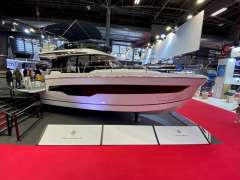 Jeanneau 1295 FLY Iate a motor