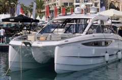 Jeanneau TH38 Twin-Hull Motoryacht