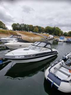 Four Winns 205 Kajuitboot