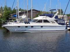 Fairline 45 Fly mit Mega-Refit Flybridge