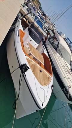 Frauscher 1212 Ghost Air Motorna jahta