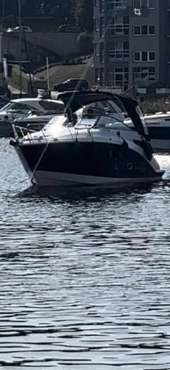 Regal 26 Express Motor yacht