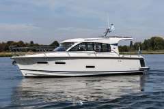 Nimbus 305 Coup&eacute; Motor yacht