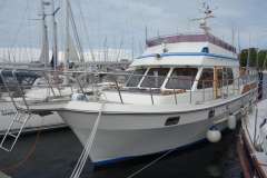 AMS Marine Trawler 420