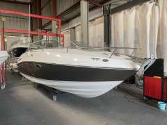 Chaparral 325 SSI Sportboot