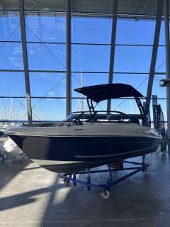 Bayliner VR4 Outboard