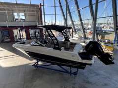 Bayliner VR4 Outboard