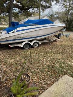 Regal 2500 Sport boat