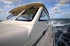 Mainship 34 Rumrunner II Yacht a motore