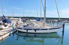 Hallberg-Rassy 352 Center Cockpit