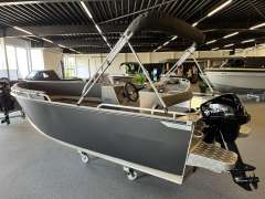 Qwest R500 Vissersboot
