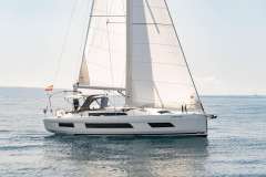 Dufour 44 Yacht a vela