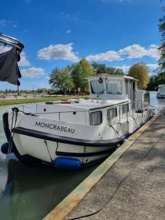 Locaboat 935W Houseboat