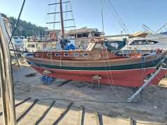 Commercial Yacht