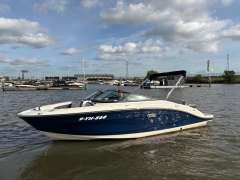 Sea Ray SPX 210 Sportovní loď