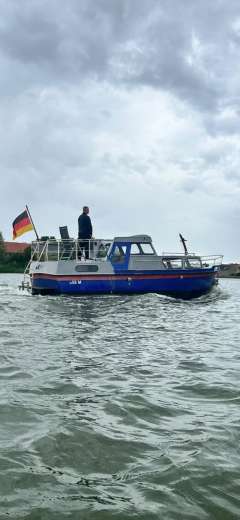 Stahlkajütboot