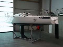 J Boats J/88