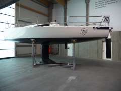 J Boats J/88