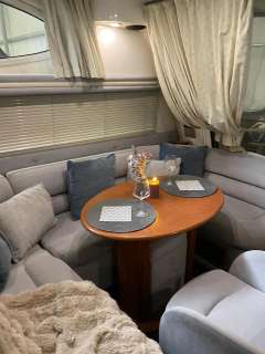 Sealine F 37