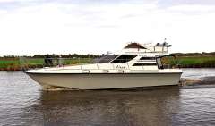 Powless Super 38 Express Flybridge